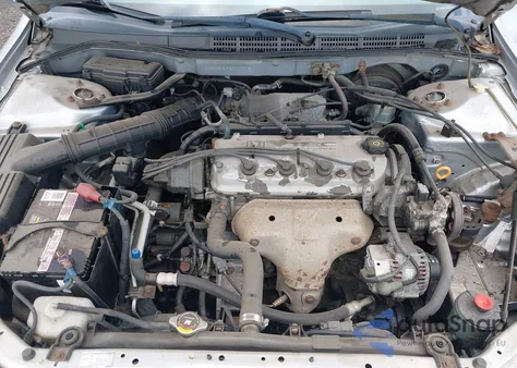 2002 Honda Accord 2.3 Lx из США, поврежденный, VIN 3HGCG56492G706612